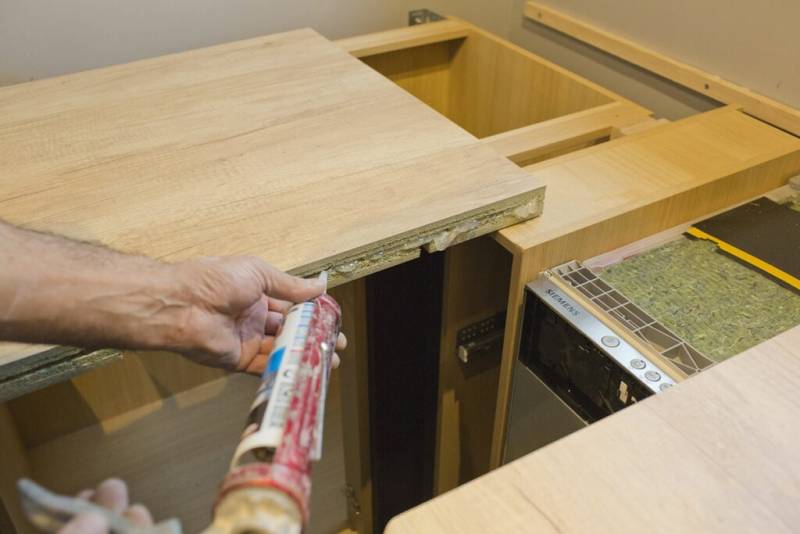 Pose de Cuisine Moderne dans un Appartement à Palavas 