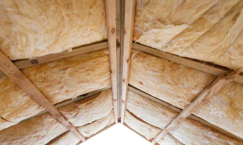 Isolation de Combles avec Laine de Verre pour Maison à Nîmes, Rénovation Énergétique RGE